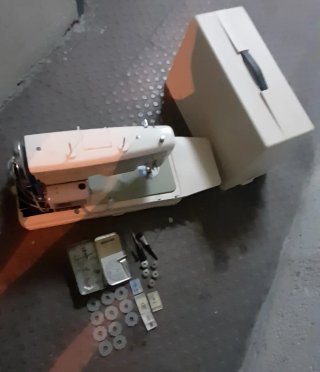 Máquina de coser y bordar Wertheim