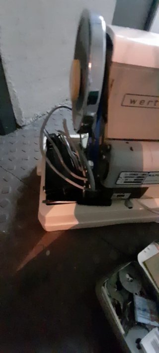 Máquina de coser y bordar Wertheim