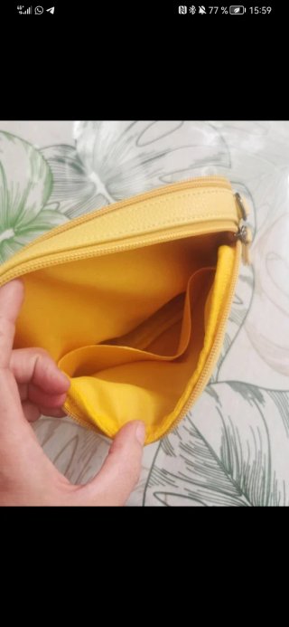 Bolso bandolera amarillo Enrico Benetti