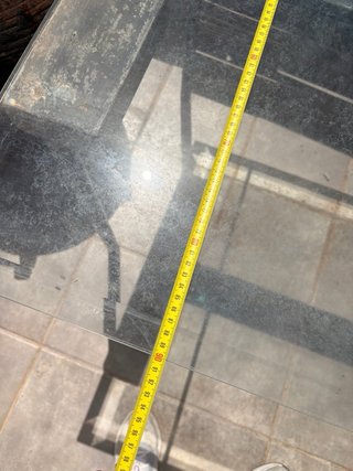 Tavolo in cristallo e ferro nero