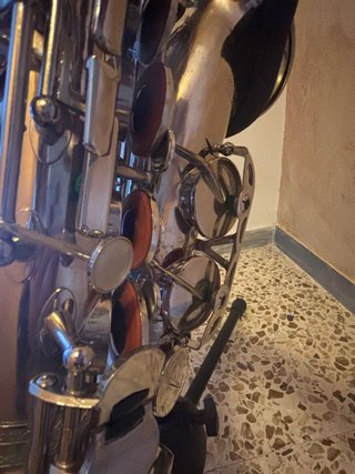Saxofón Alto H. Suzuki Como Nuevo