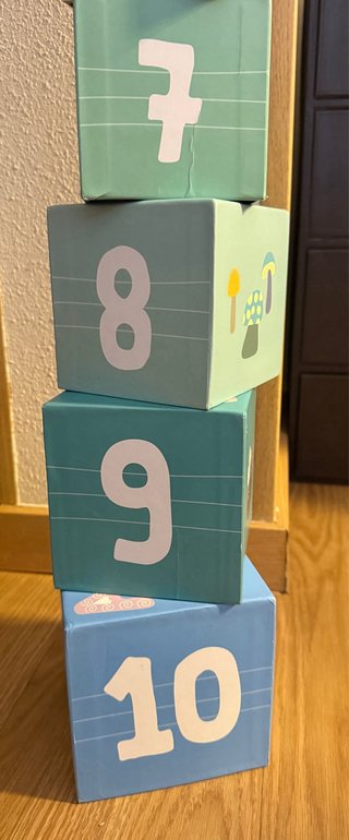 Cajas apilables de colores para bebé