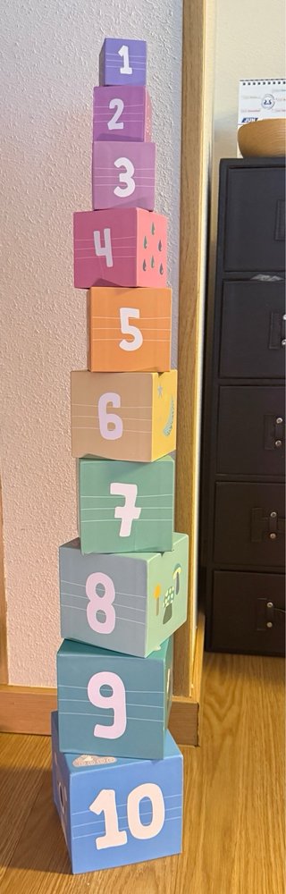 Cajas apilables de colores para bebé