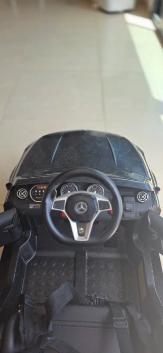 Coche eléctrico infantil Mercedes AMG