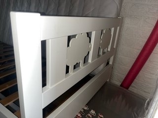 Cama infantil blanca Ikea