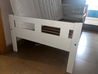 Cama infantil blanca Ikea