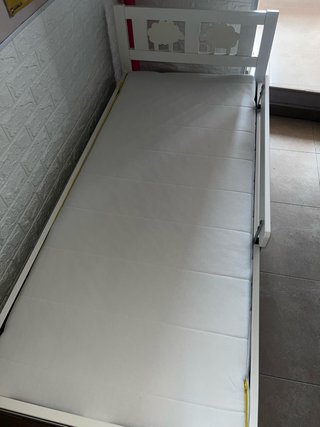 Cama infantil blanca Ikea