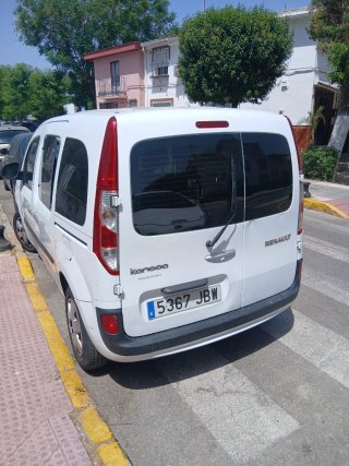 Vendo furgoneta Renault cangu año 2016