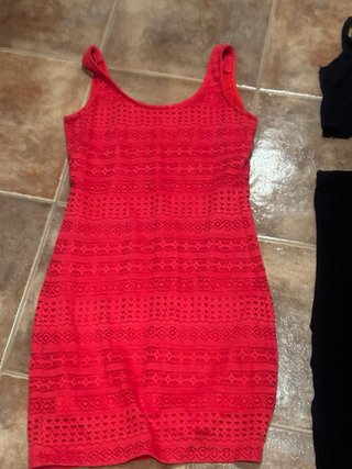 Lote 3 prendas Talla S (Rojo y Negro)