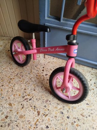 Bicicleta infantil rosa Chicco