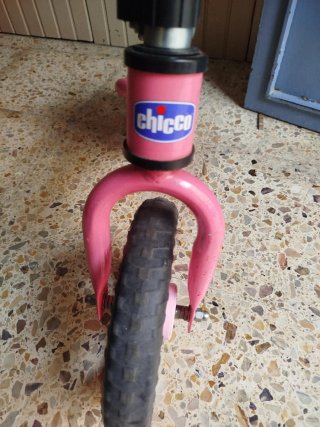 Bicicleta infantil rosa Chicco