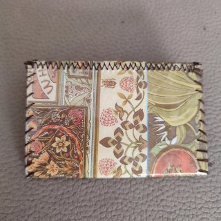 Carterita hecha a mano con compartimentos