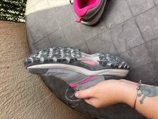Zapatillas de montaña Quechua grises y rosas