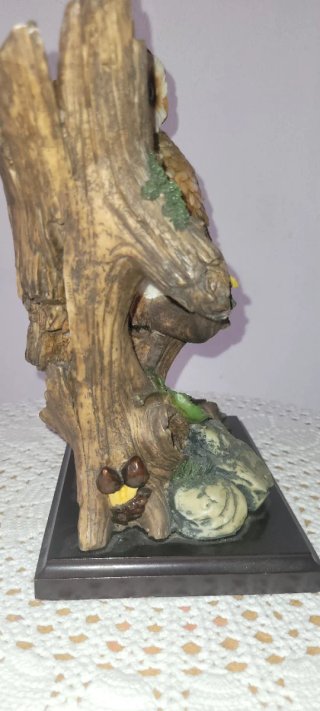 Figura Búho con crías en árbol