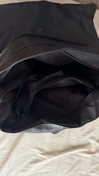 Bolso de piel negro