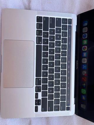 MacBook Pro 13 2020 Intel i7 32GB RAM Plata