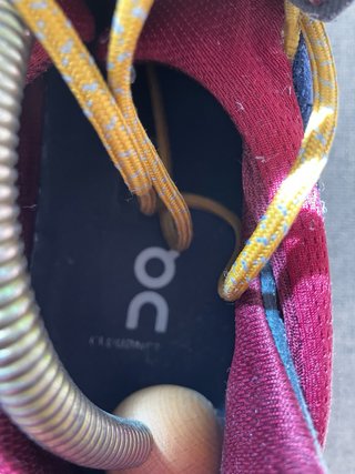 Zapatillas On Cloud 47,5 azul, amarillo y granate