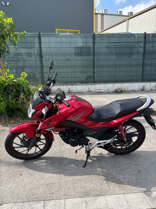 Honda CB125F Roja 2017