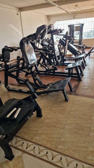 Máquina de gimnasio para entrenamiento
