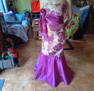 Vestido largo invitada boda rosa y morado