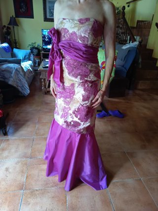 Vestido largo invitada boda rosa y morado