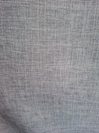 Cortinas, visillo y barra doble.