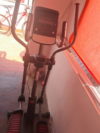 Bicicleta Elíptica FORM en perfecto estado