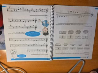Libro Aprendiendo la Teoría Musical 1º