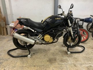 Ducati Monster 750 Dark