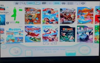 Wii Mini Roja + 35 Juegos
