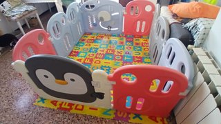 Parque infantil pingüino rigido
