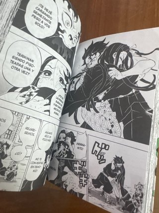 Manga: Demon Slayer 23 de Koyoharu Gotouge
