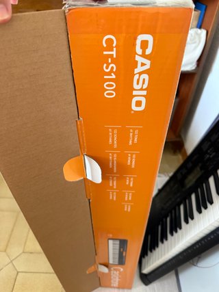 Casio CT-S100 Casi Nuevo (Caja Original)