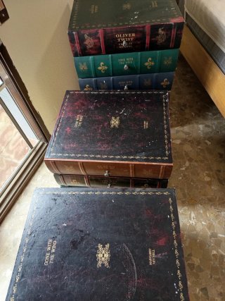 Conjunto 3 mesitas libro Gone with the Wind