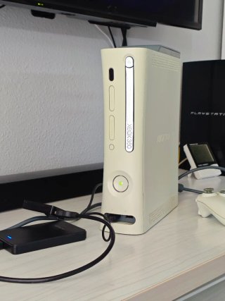 Xbox 360 Blanca + Mando USB + extra