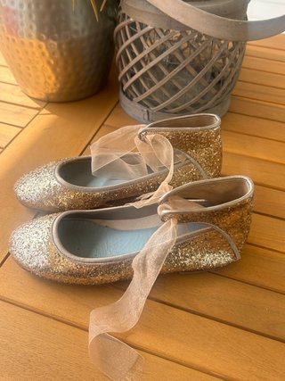 Zapatos niña Papanatas by Eli utilizados UNA SOLA