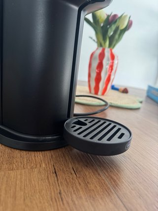 Cafetera Nespresso DeLonghi Gris