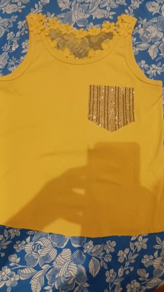 Conjunto Top Amarillo y Falda Negra