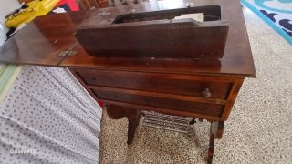 Máquina de coser antigua HEXAGON