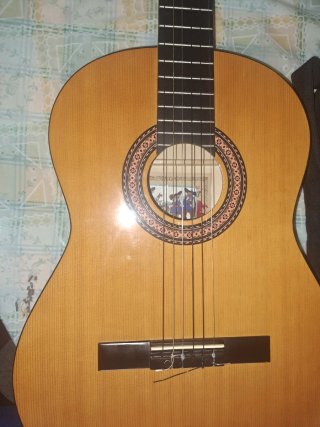 Guitarra Clásica con funda
