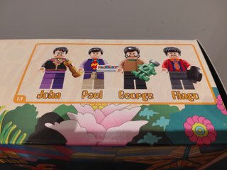 Lego Ideas 21306 Beatles Yellow Submarine, nuovo