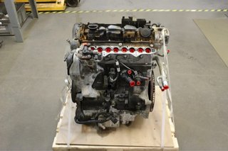 Motor Volvo V40 Hatchback (525)