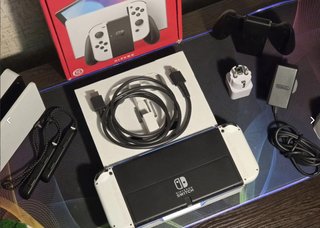 Nintendo Switch OLED Bianca - Come nuova!