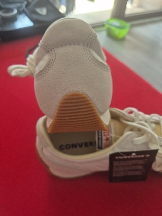 Zapatillas Converse Talla 42 Beige/Rojo Nuevas