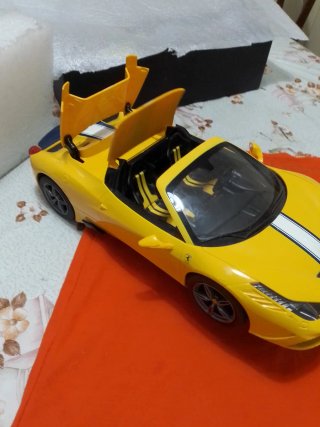 Ferrari 458 A speciale  con capotta che si apre