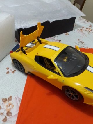 Ferrari 458 A speciale  con capotta che si apre
