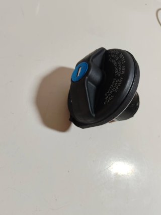 Tapón Diésel con Llave para Fiat Ducato, Peugeot