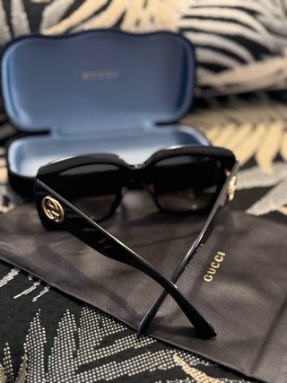 Gafas de Sol Gucci Mujer Negras y Doradas