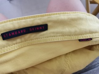 Pantalón vaquero Superdry Algodón Amarillo Nuevo