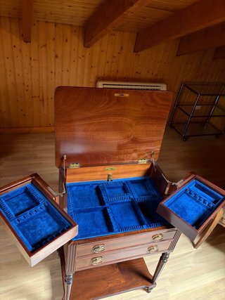 Mueble cubertero clásico madera maciza